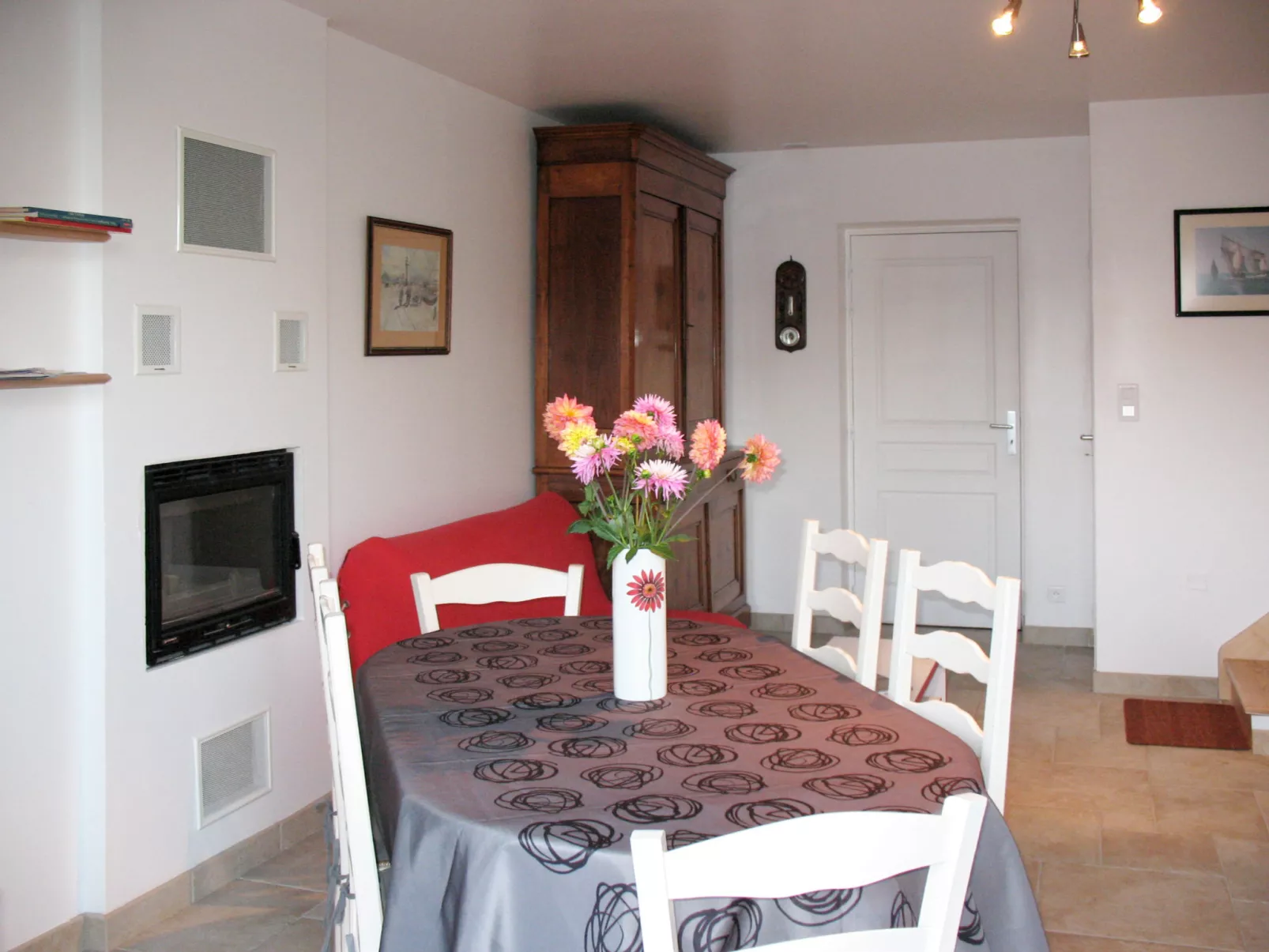 La Pailloussette-Inside