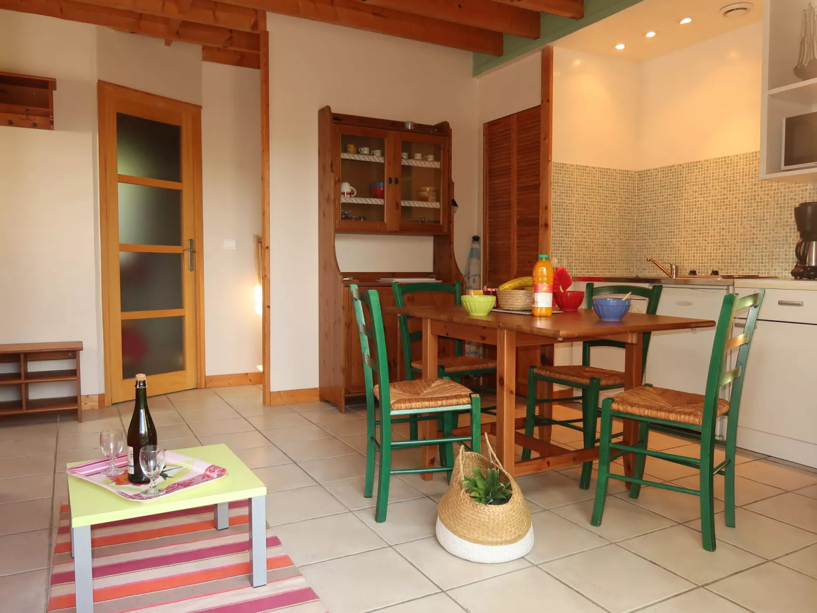Le Chalet-Inside