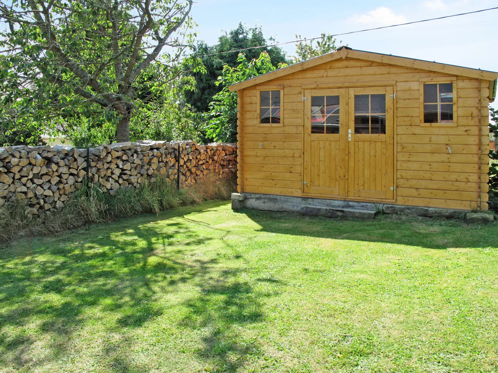 Le Chalet-Outside
