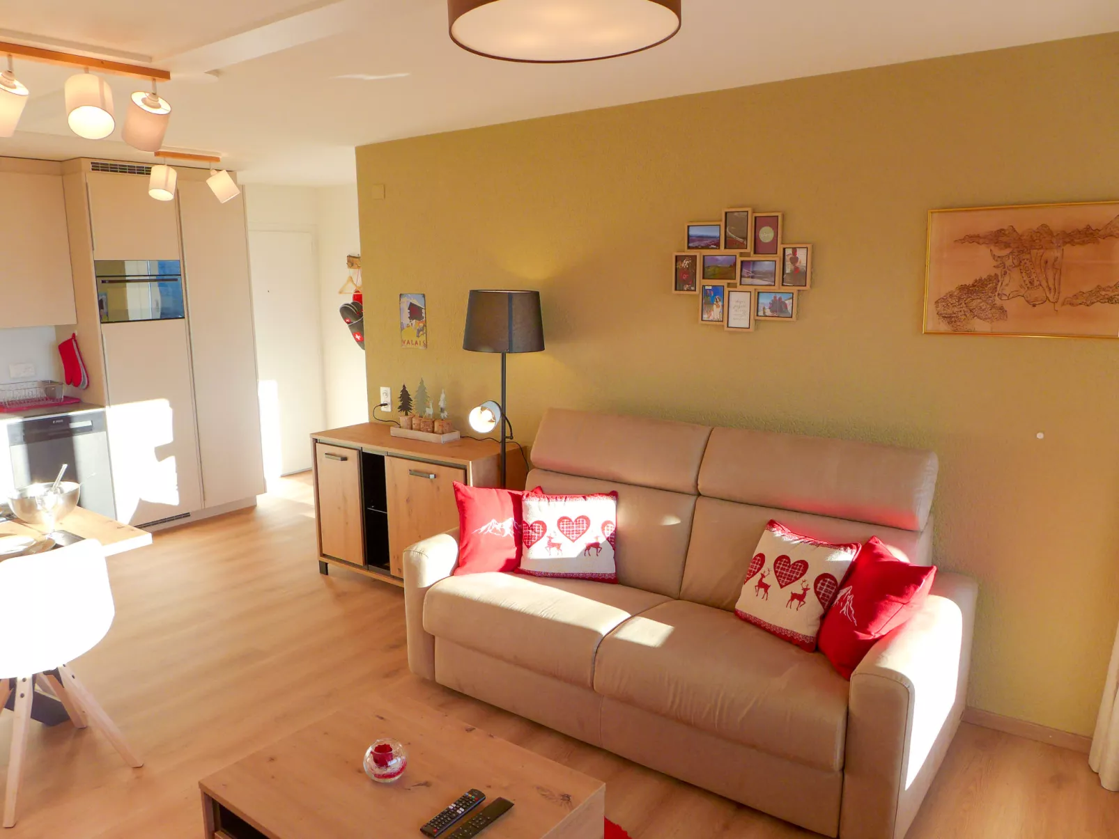 Les Essampilles 25-Inside