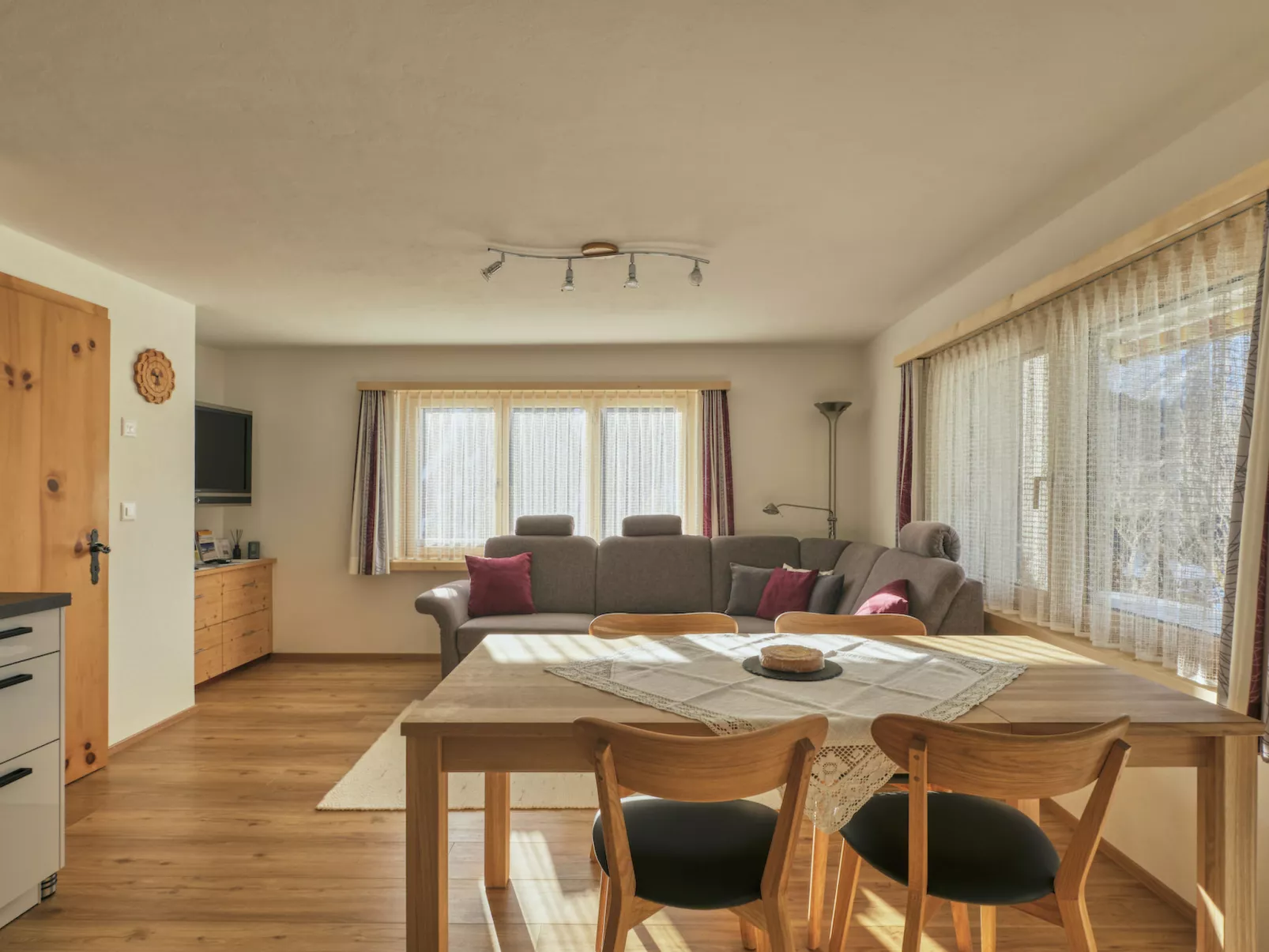 Ferienwohnung Chasa Plajet 8B-Inside
