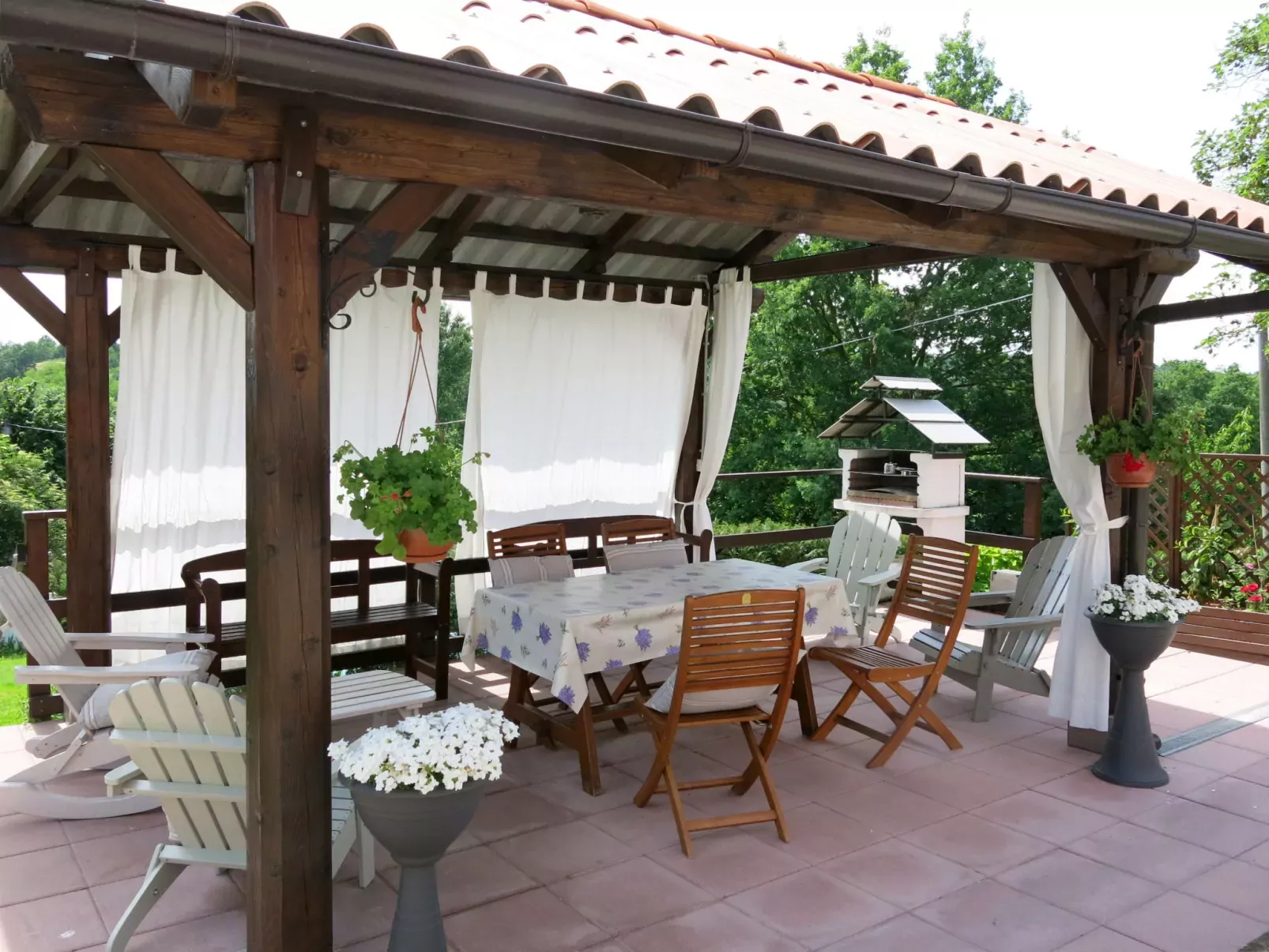 Il Cavaliere-Outside