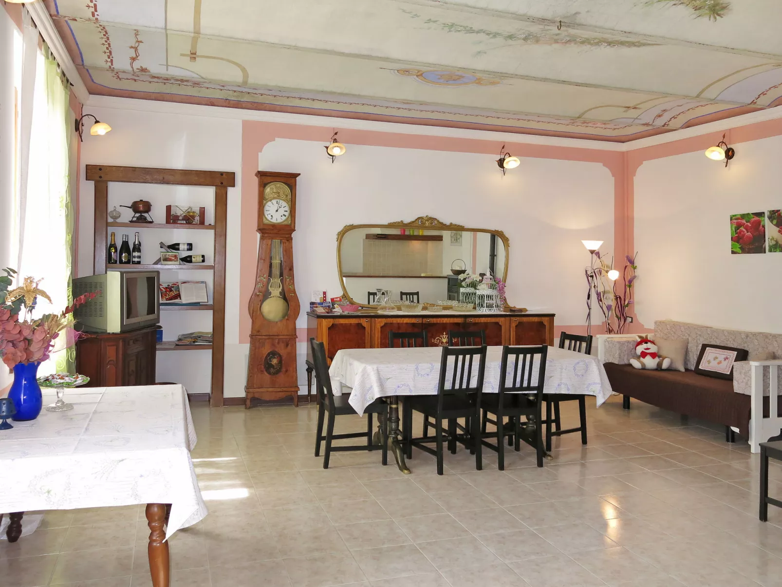 Il Cavaliere-Inside