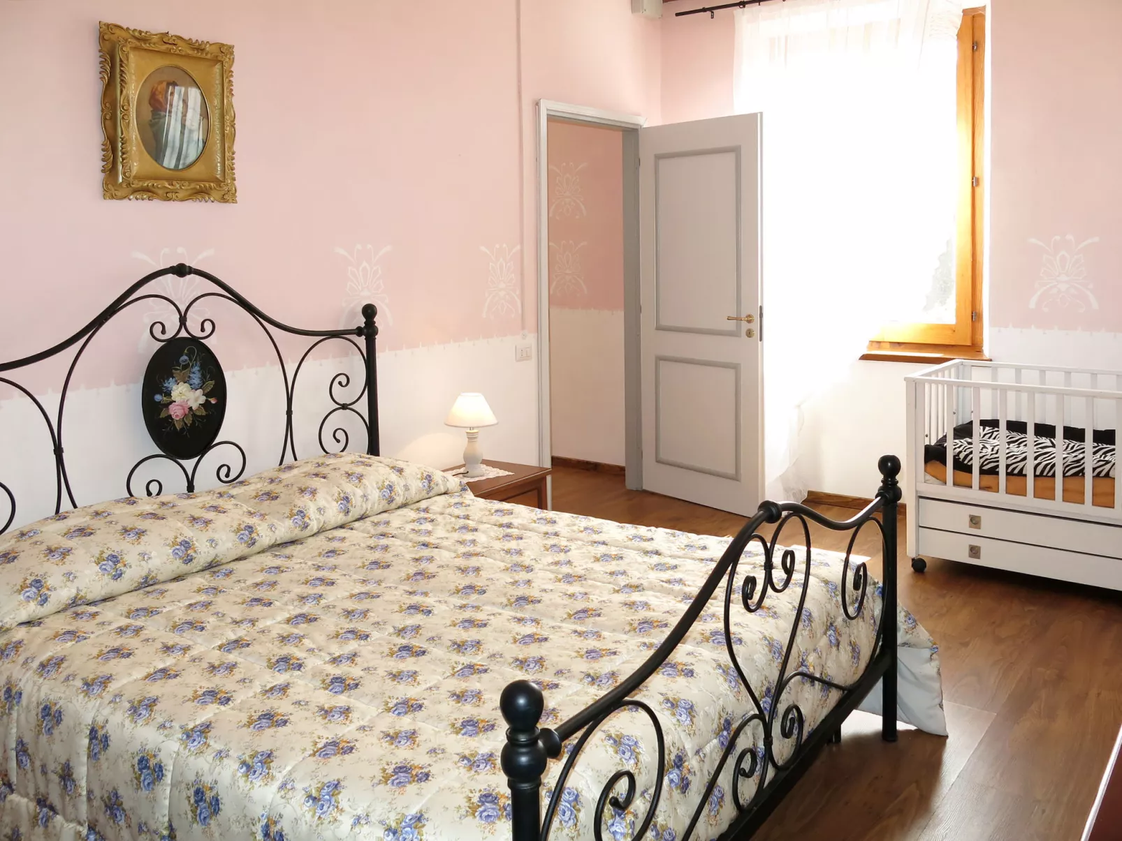 Il Cavaliere-Inside