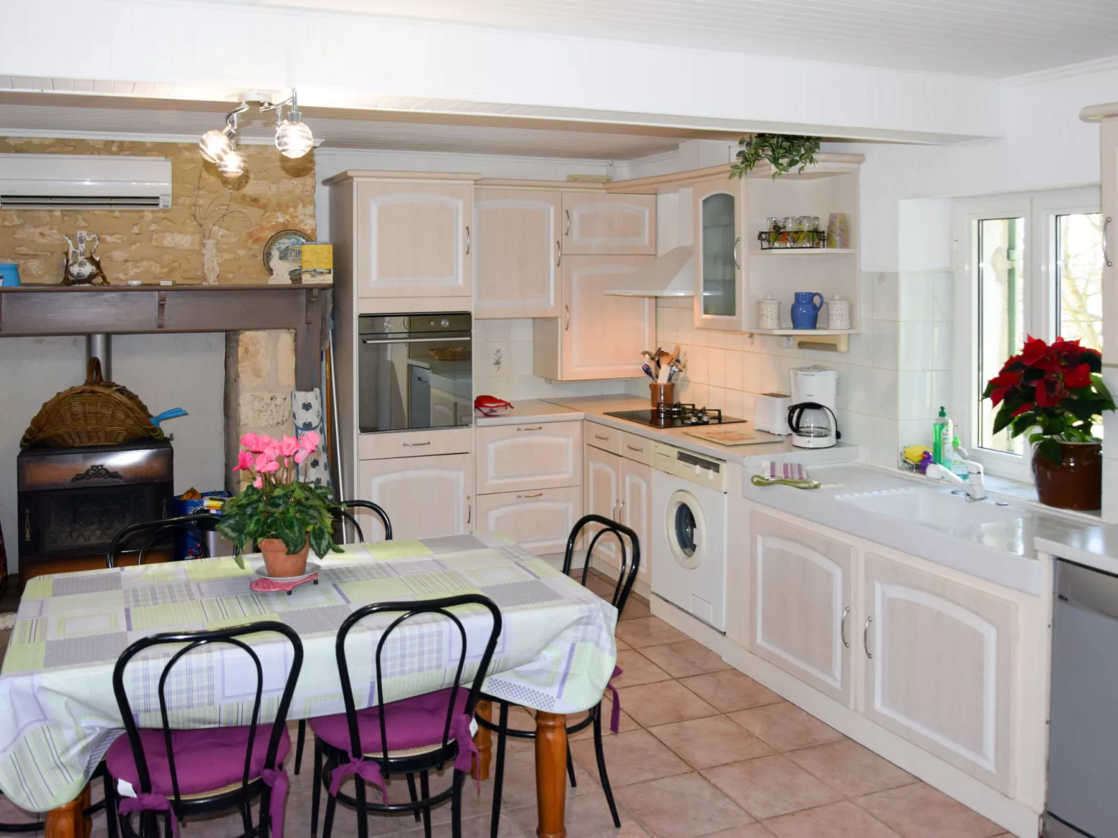 Le Coustal-Inside