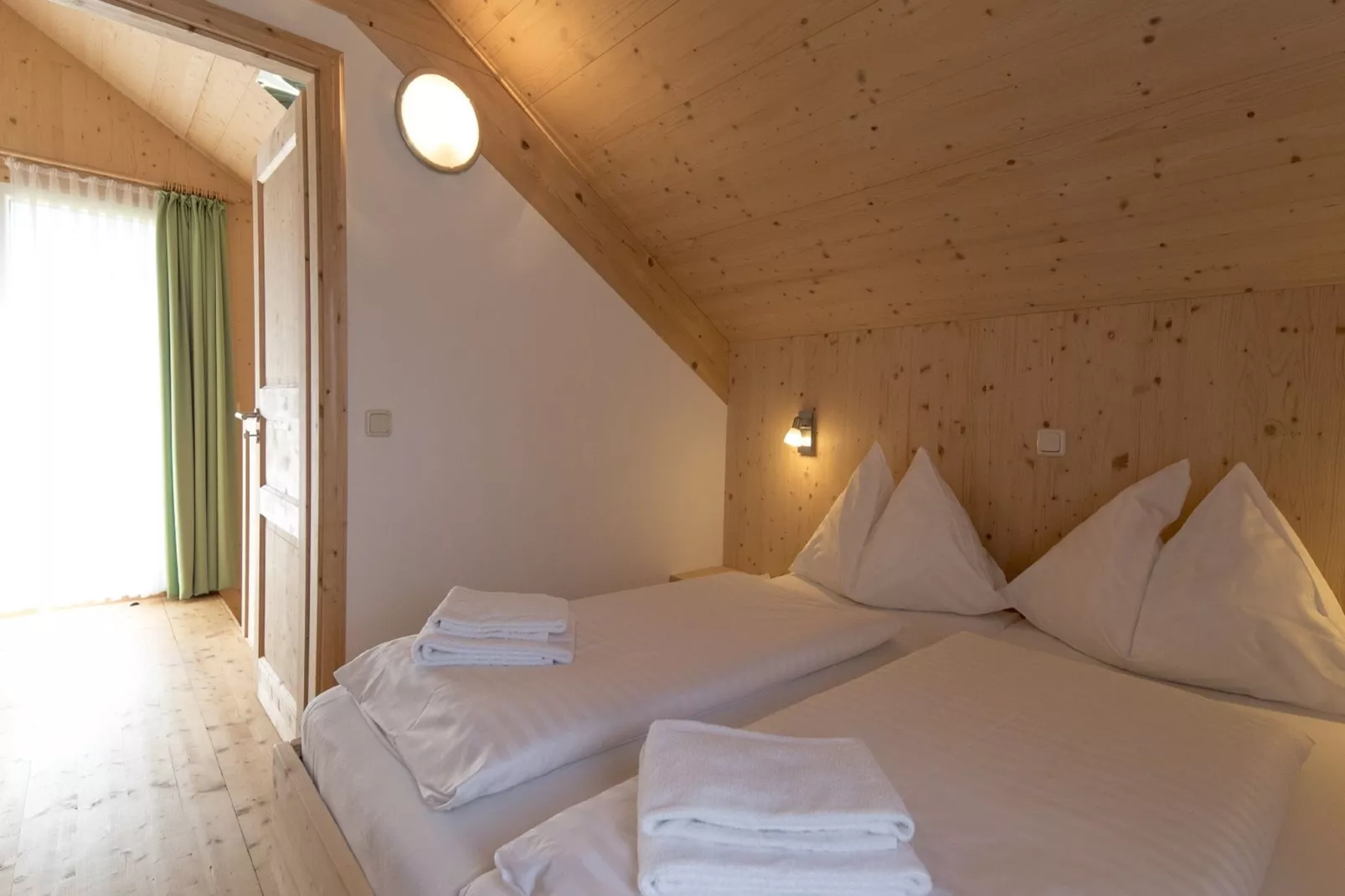 Feriendorf Murau 2a-Bedroom