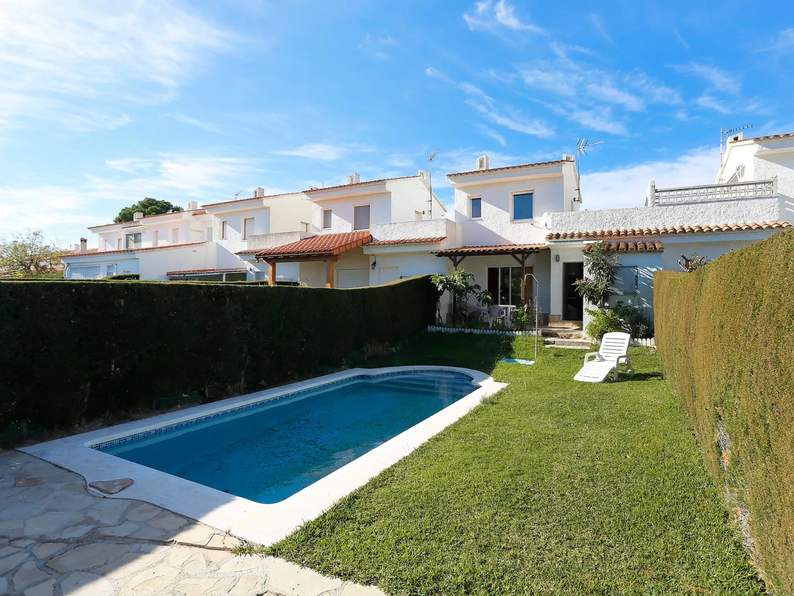 Montalt VIII-Outside
