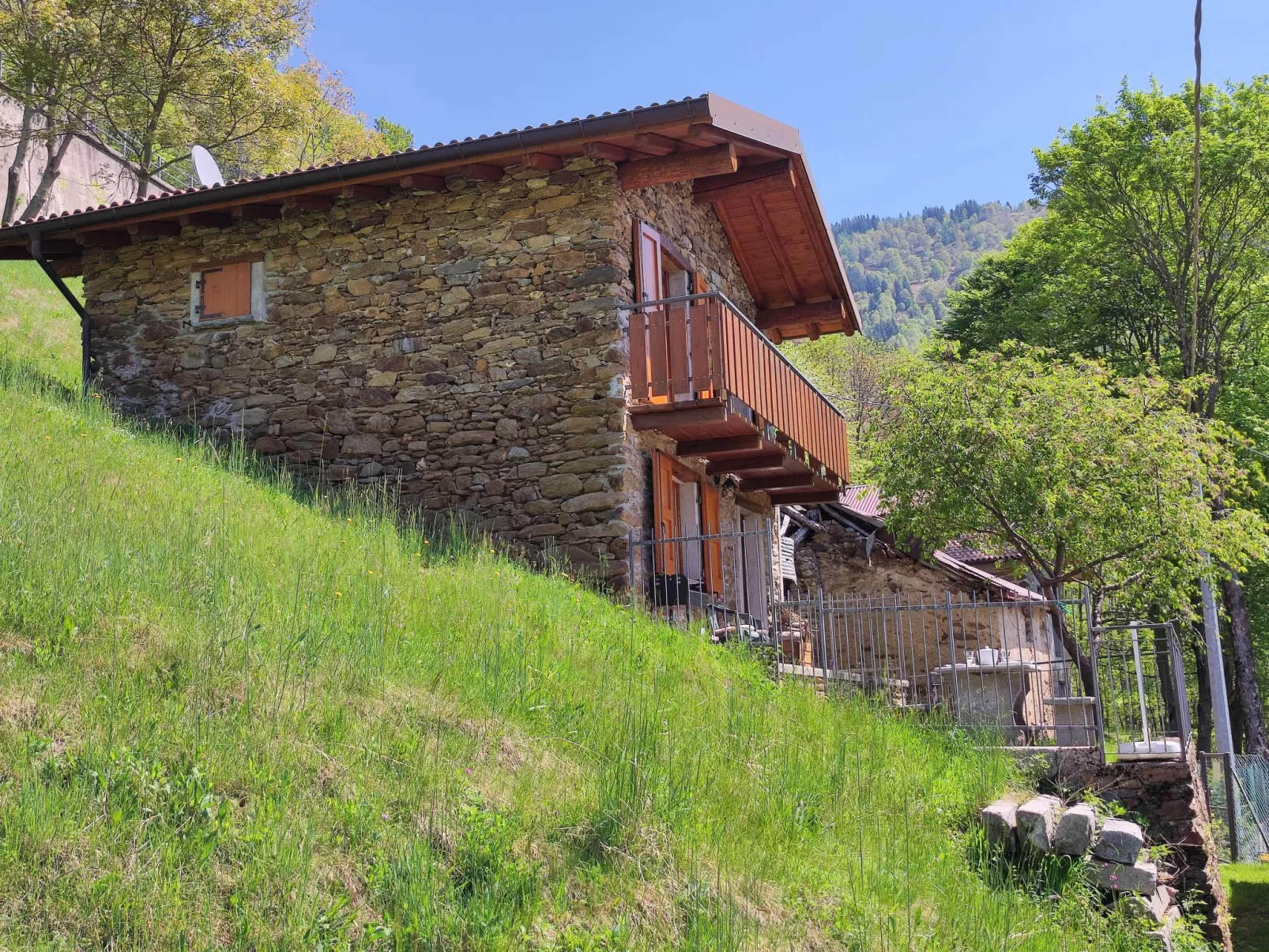 Casa Crevegno-Dehors