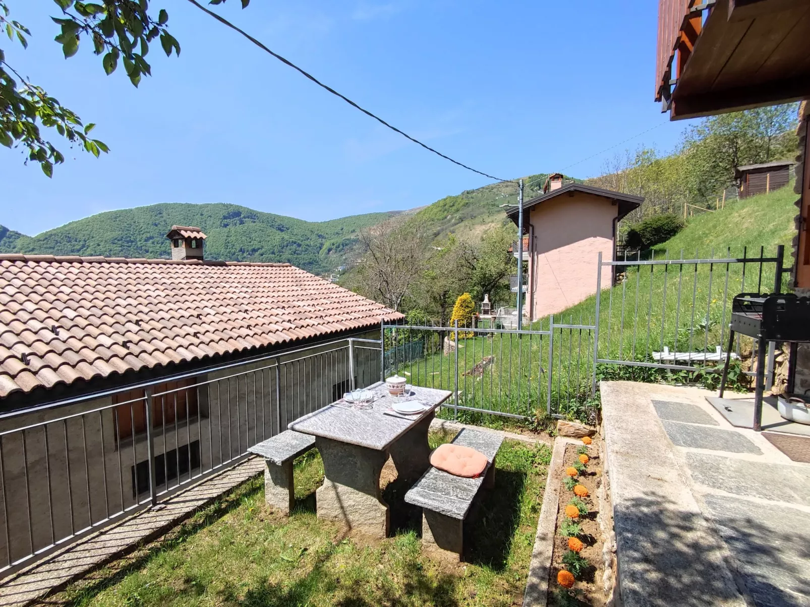 Casa Crevegno-Dehors