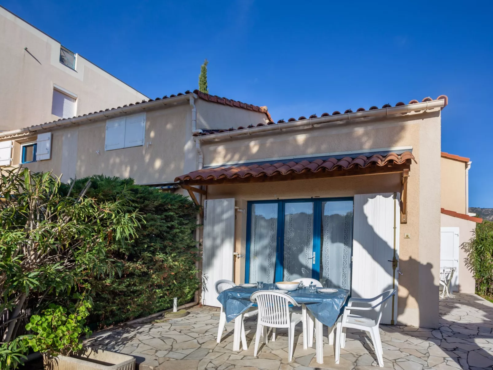 Le Domaine d'Azur-Outside