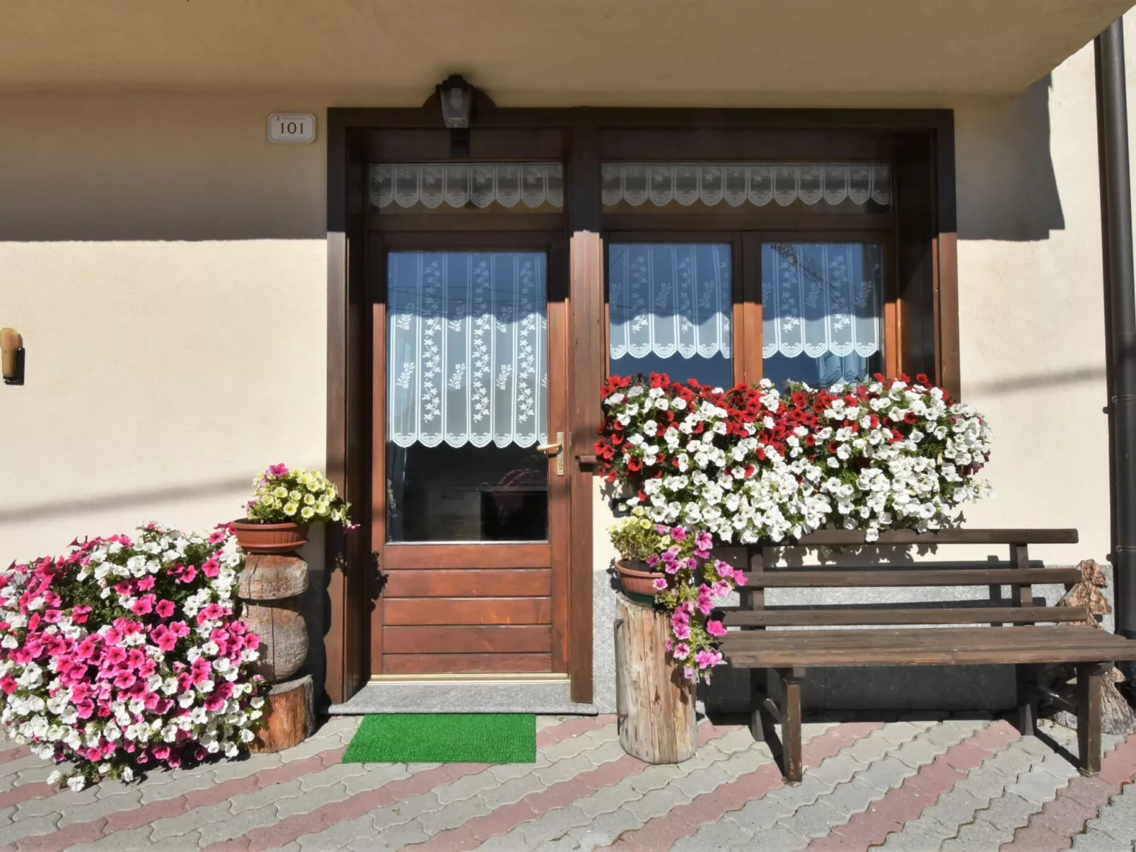 Casa Crapena-Outside