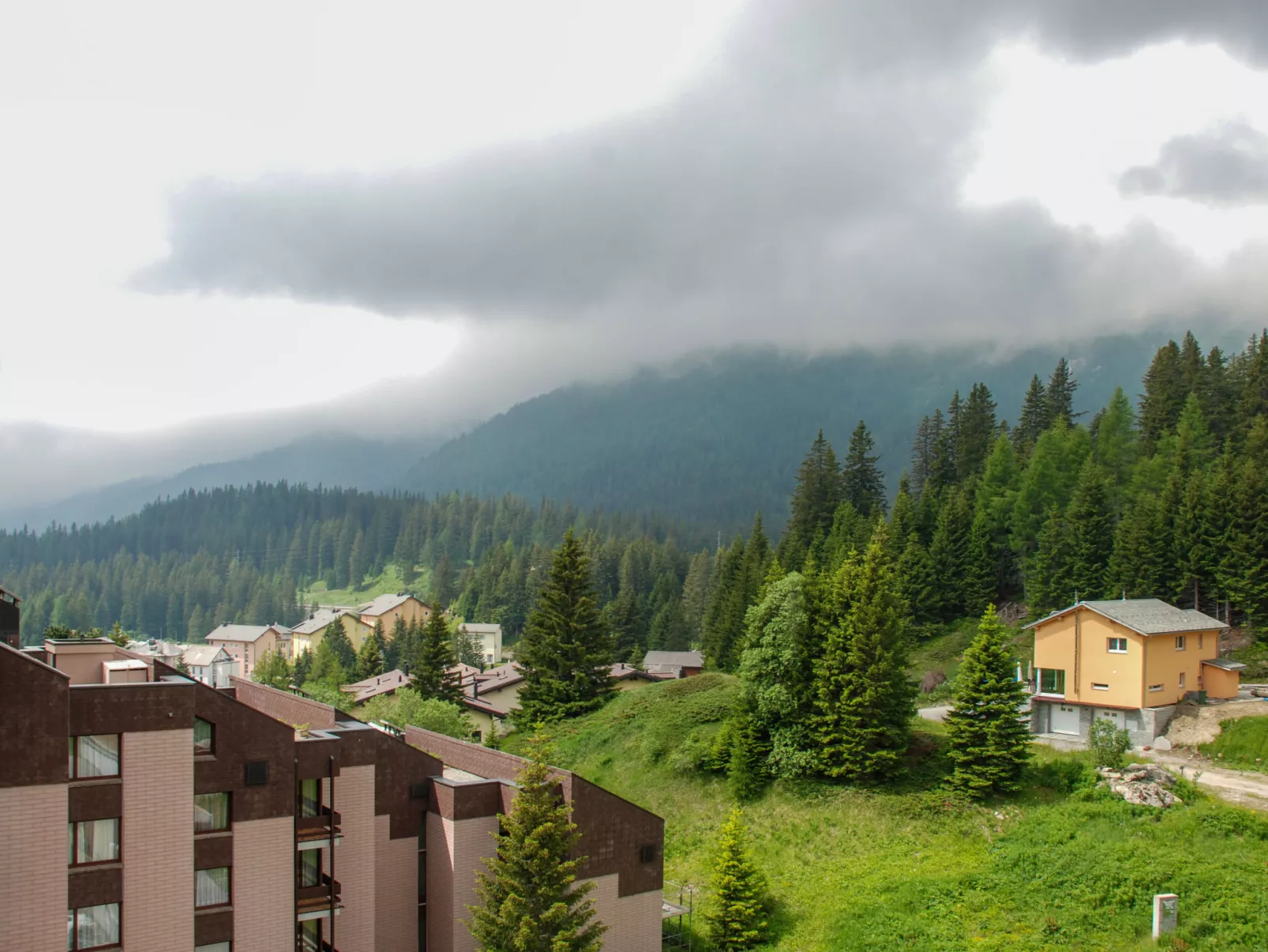 Panorama View 905-Outside