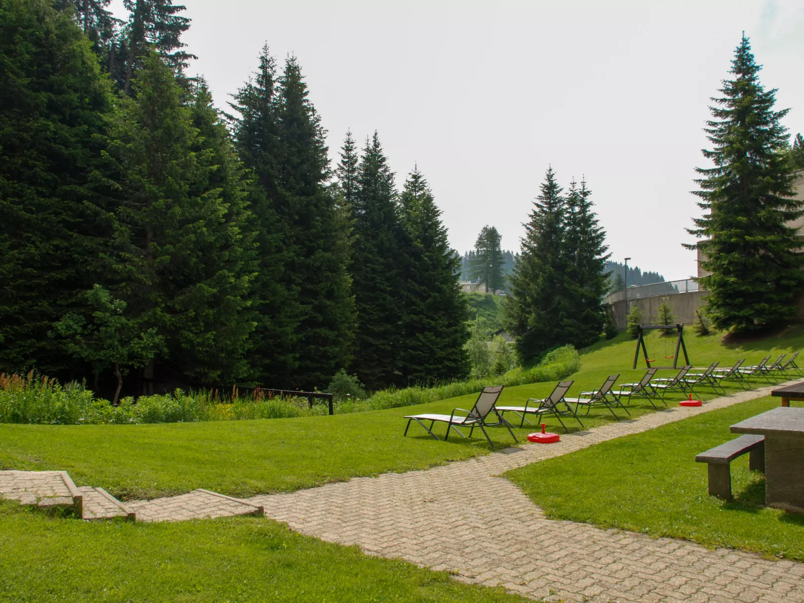 Panorama View 905-Outside