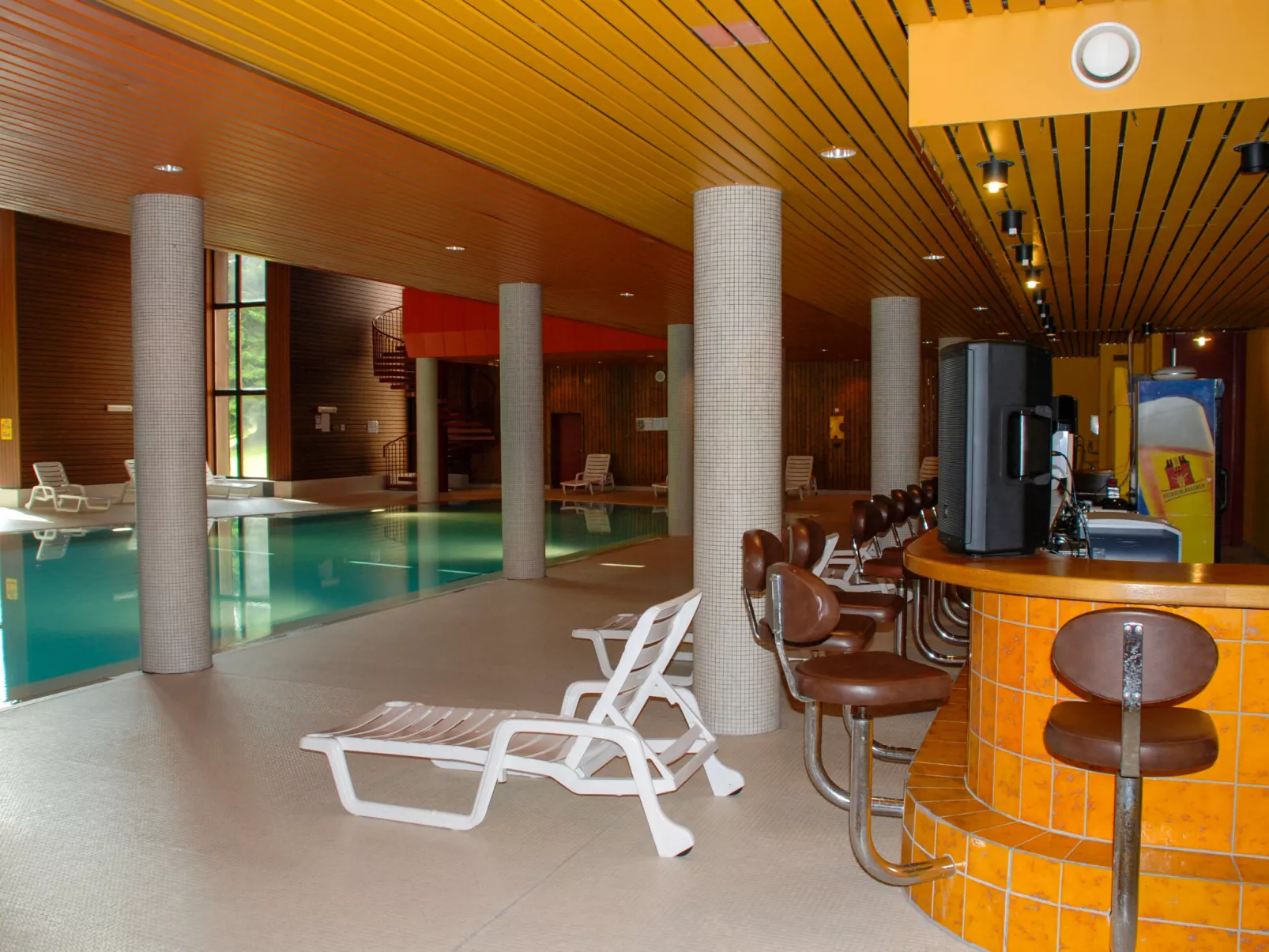 Panorama View 905-Inside