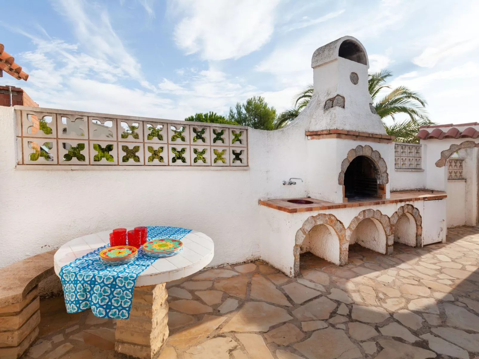 Villa del Capitan-Outside