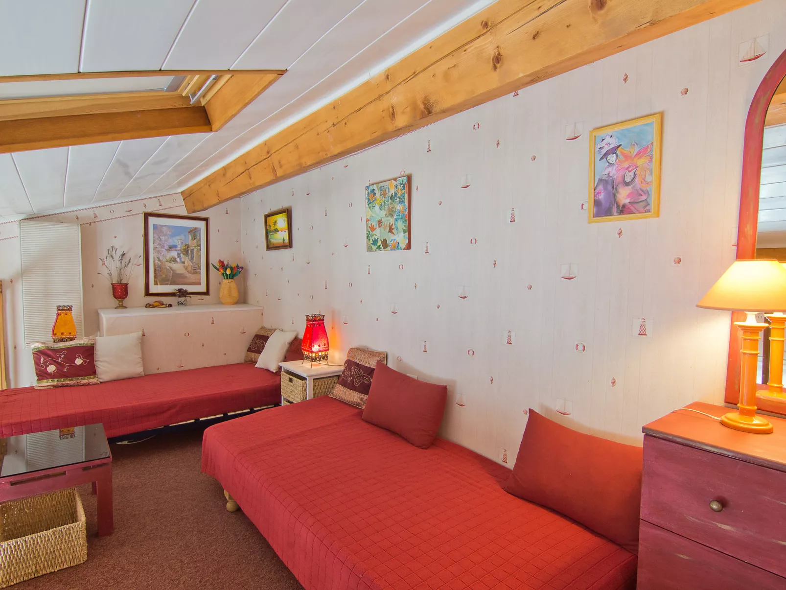 Le Clos du Rigaud-Inside