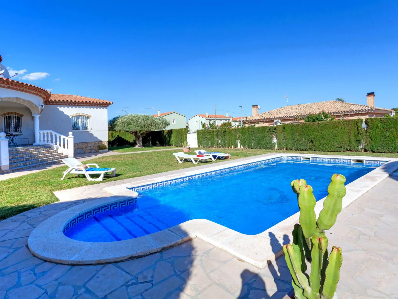 Villa Mys-Outside