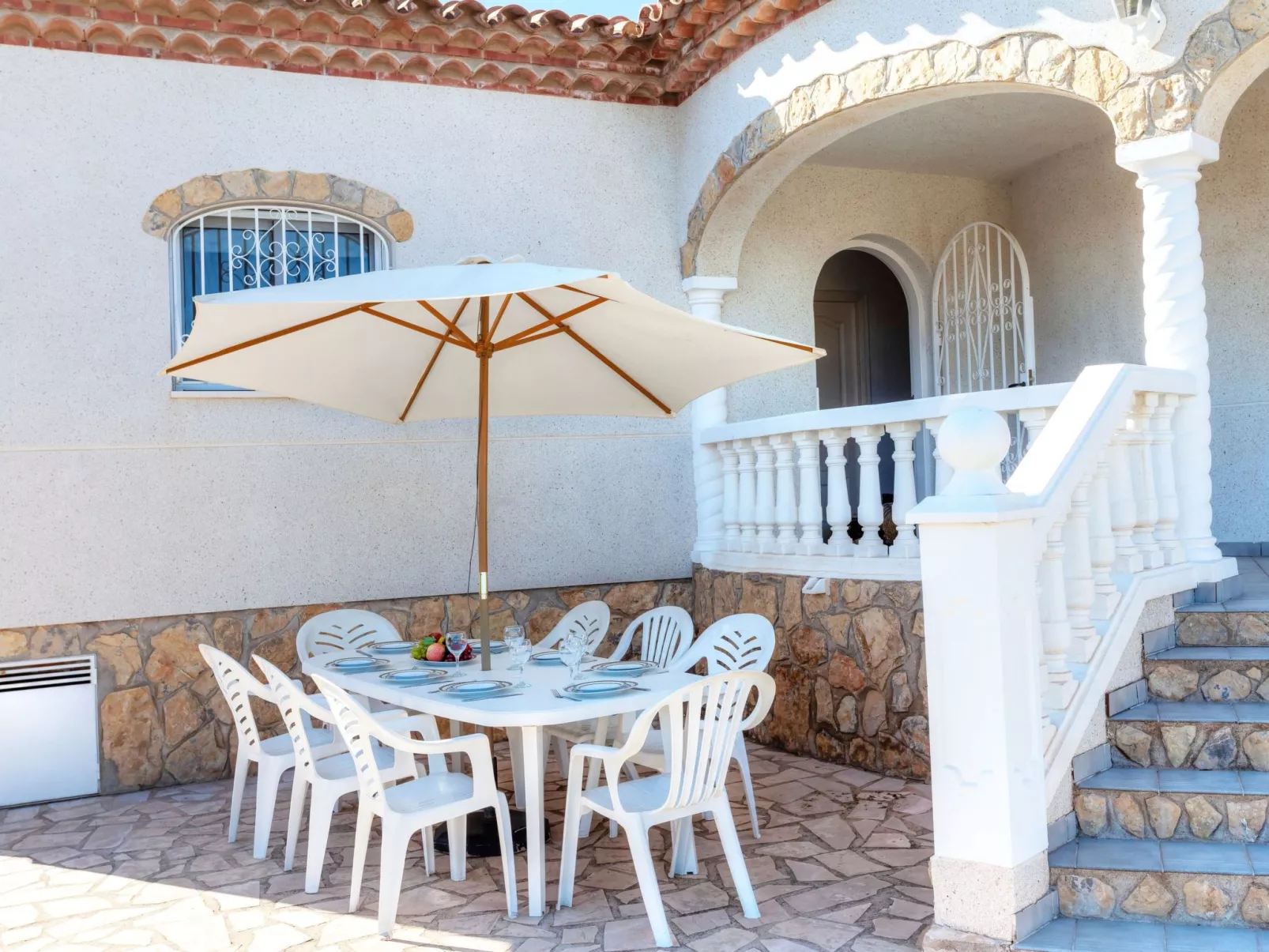 Villa Mys-Outside