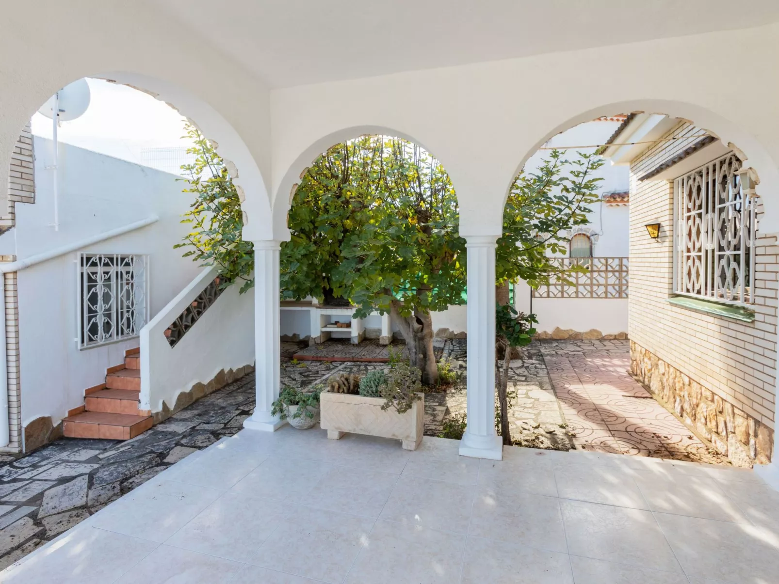 Villa Maire-Outside