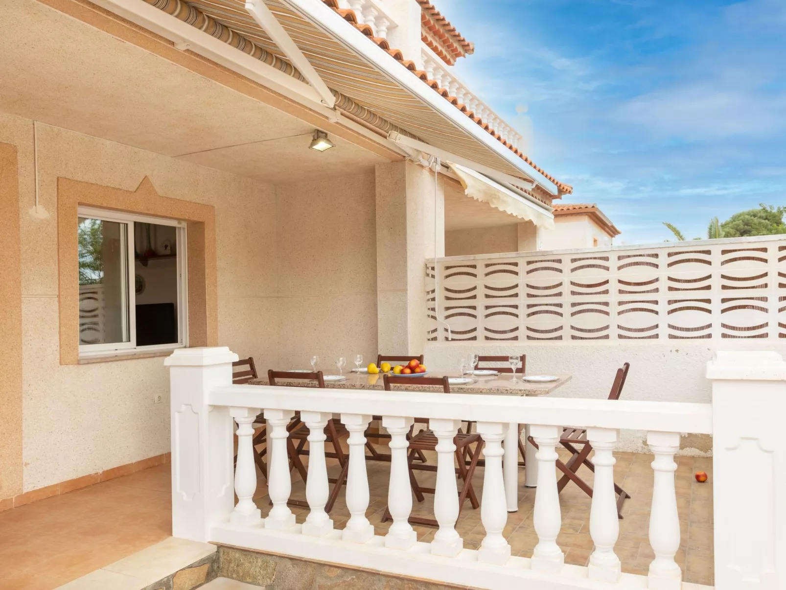 Villa Resus-Outside