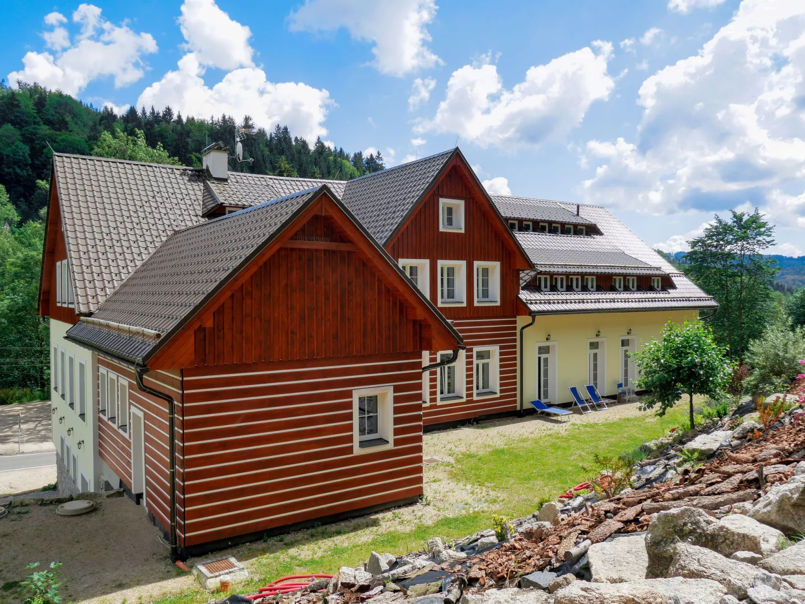 Protržená přehrada Bílá Desná-Draußen