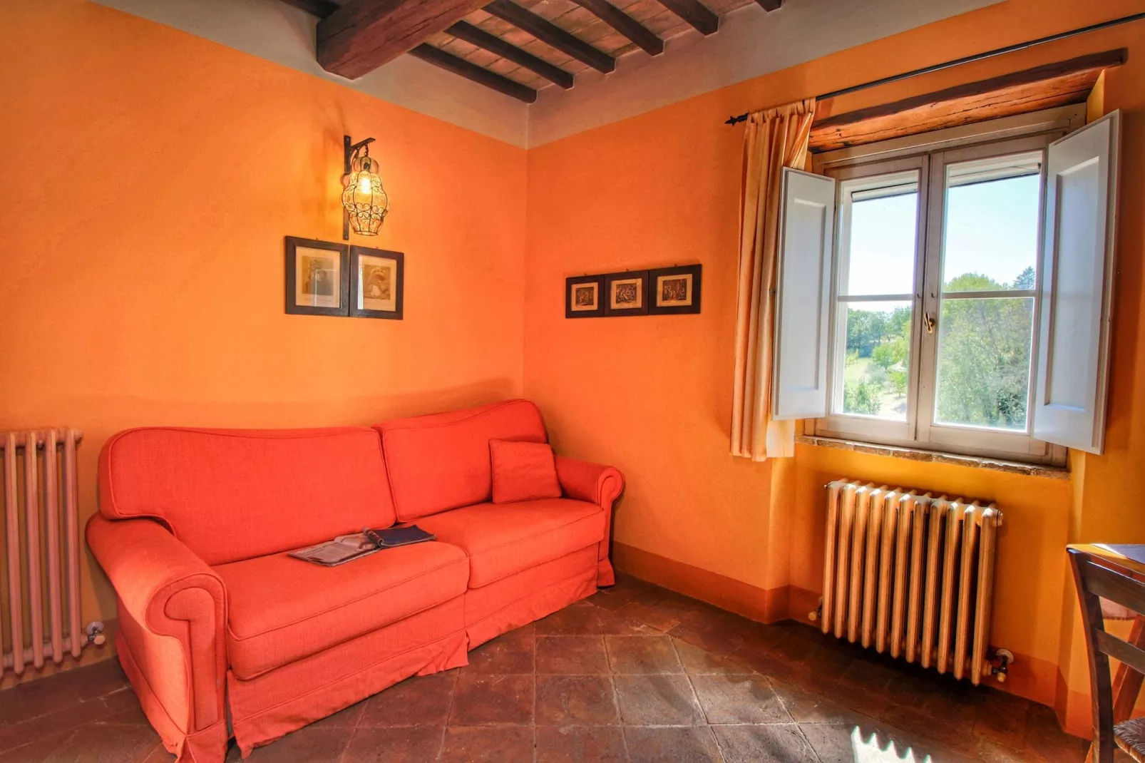 Ginestrilo-Living room