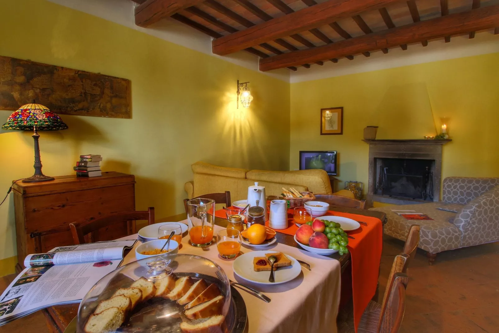 Ginestrilo-Dining room