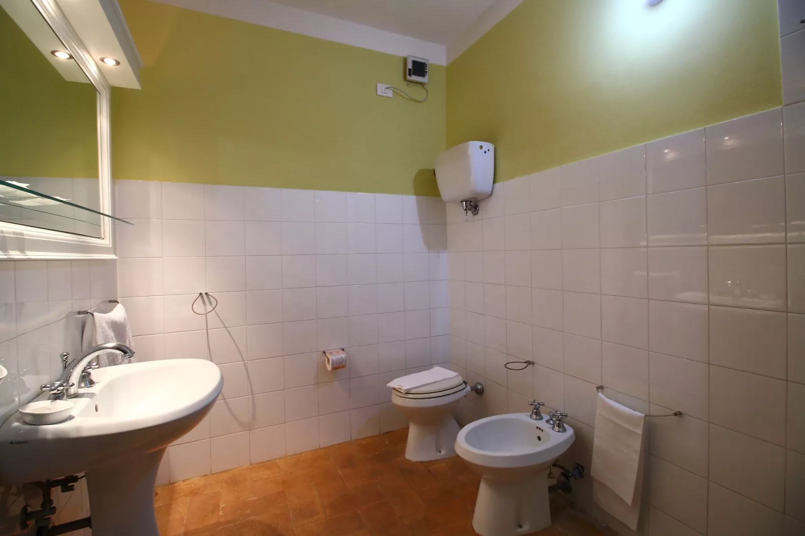 Ginestrilo-Bathroom