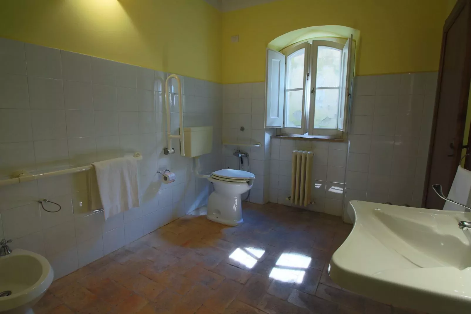 Ginestrilo-Bathroom