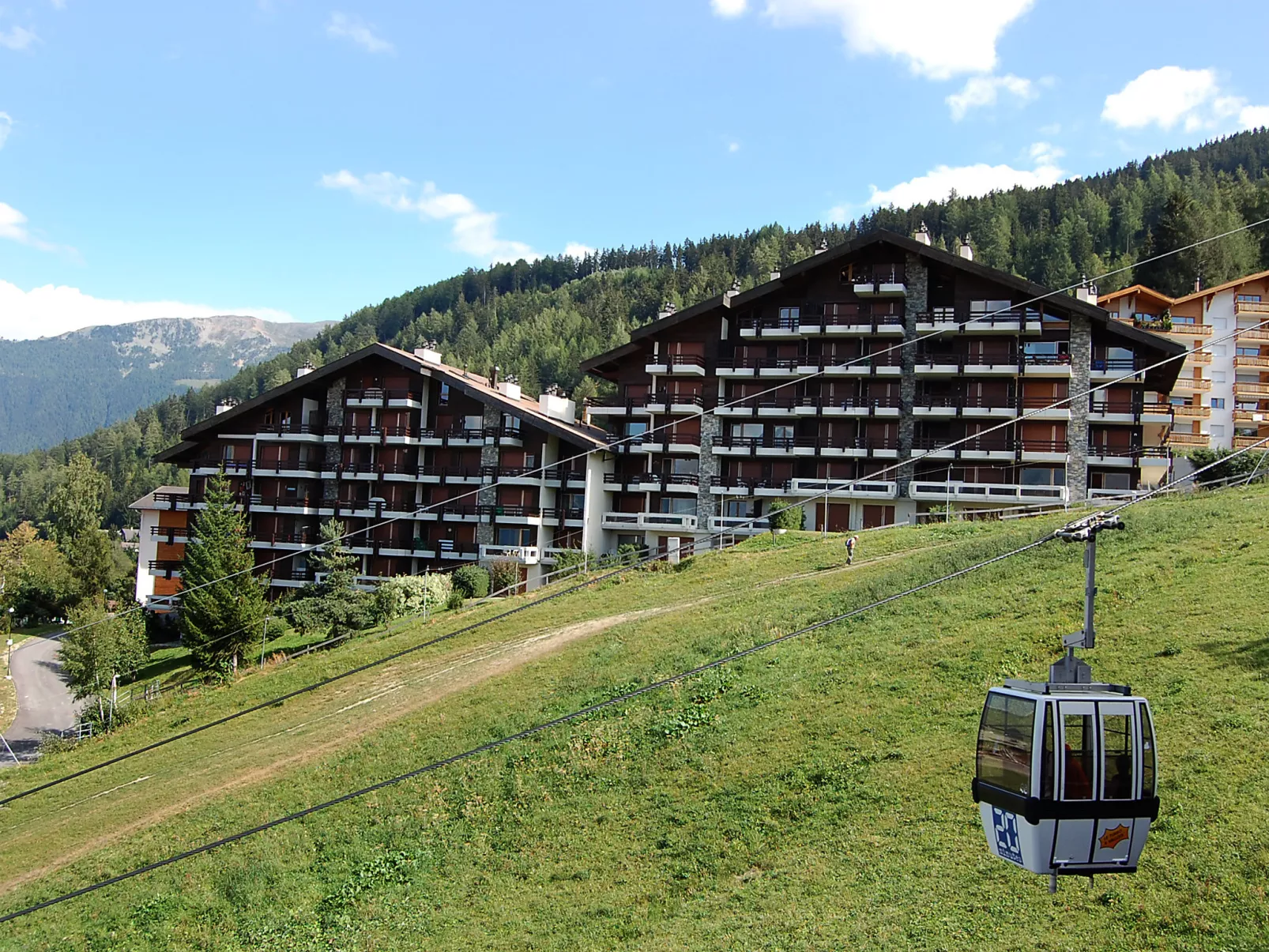 Hauts de Nendaz A F3-Outside