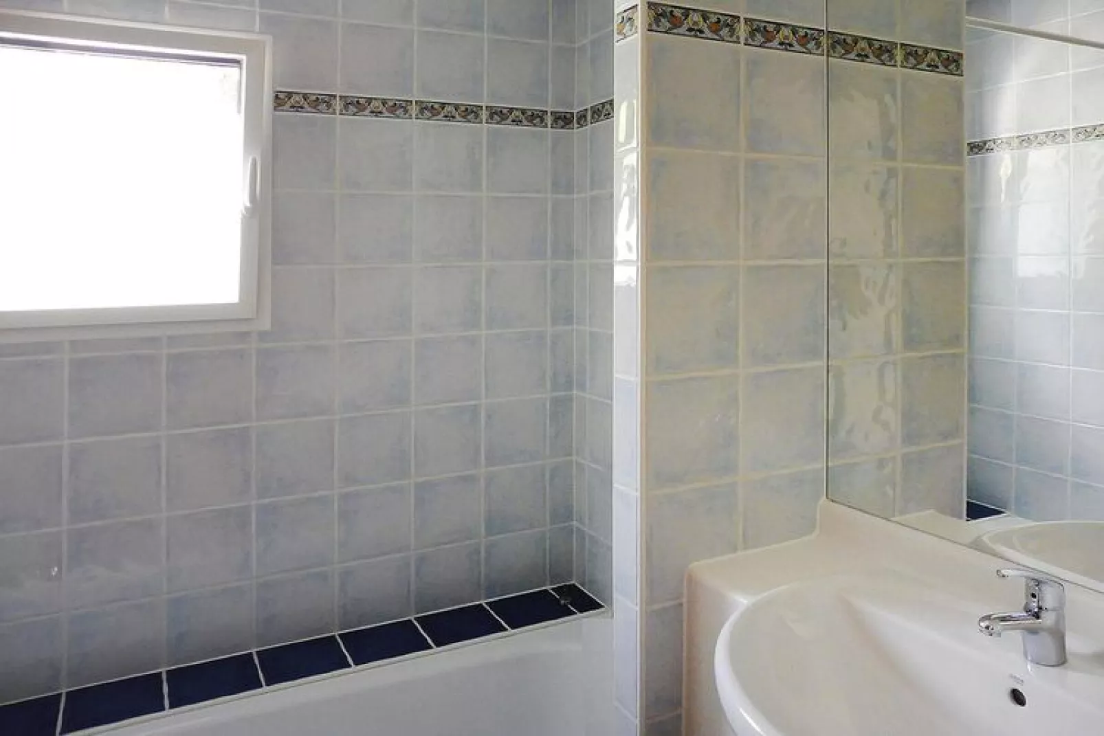 Holiday home St Gildas-de-Rhuys-Salle de bain