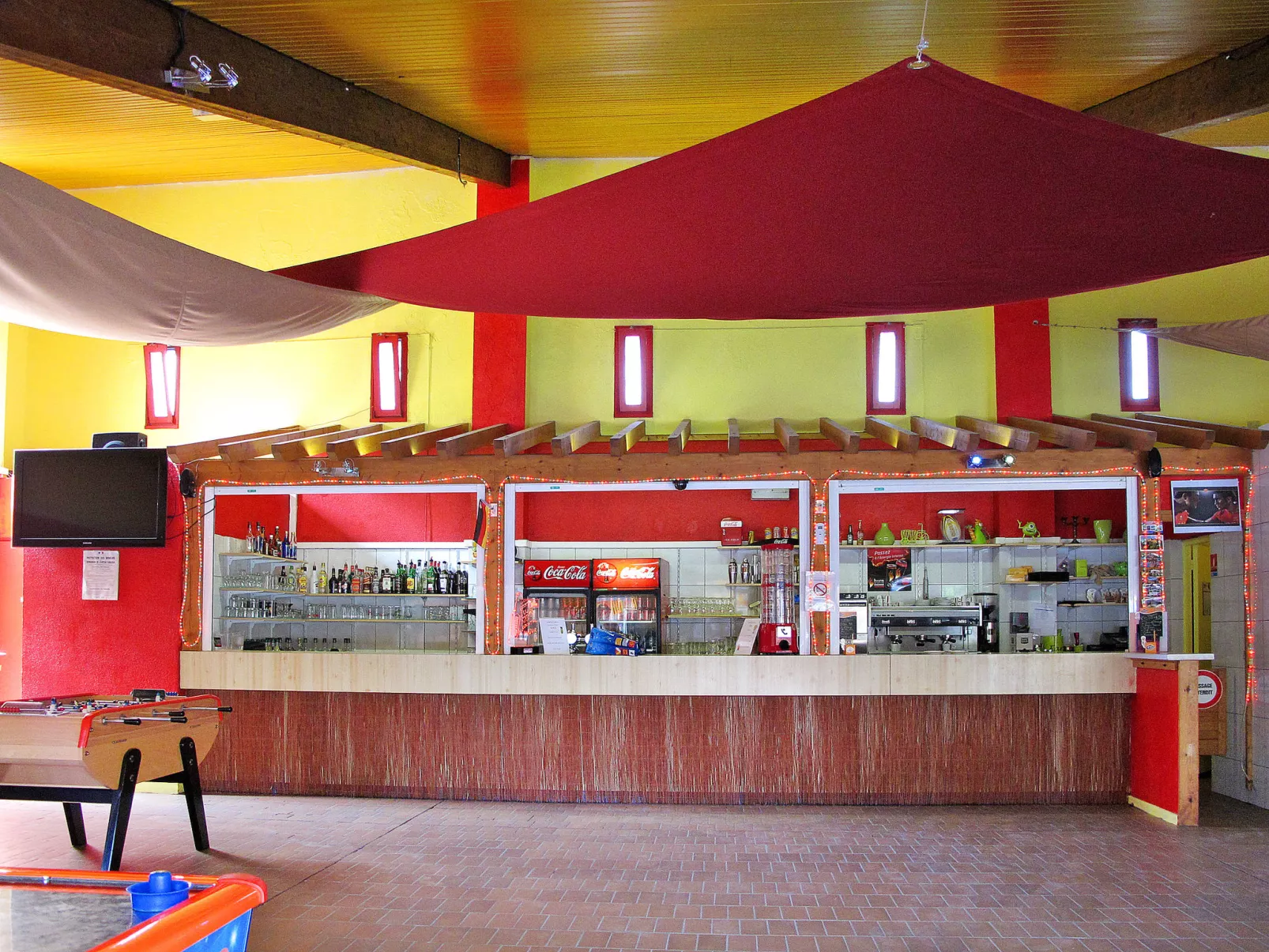 Le Mediterranée-Inside