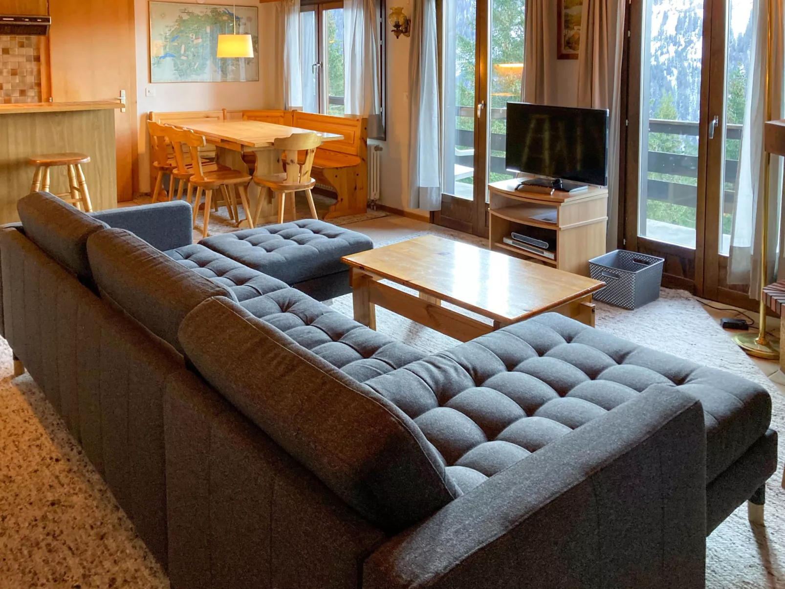 Arsets 203/12-Inside