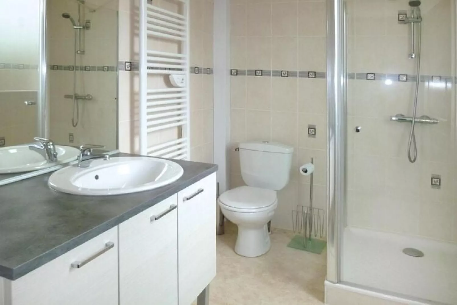 Holiday home St Gildas-de-Rhuys-Salle de bain