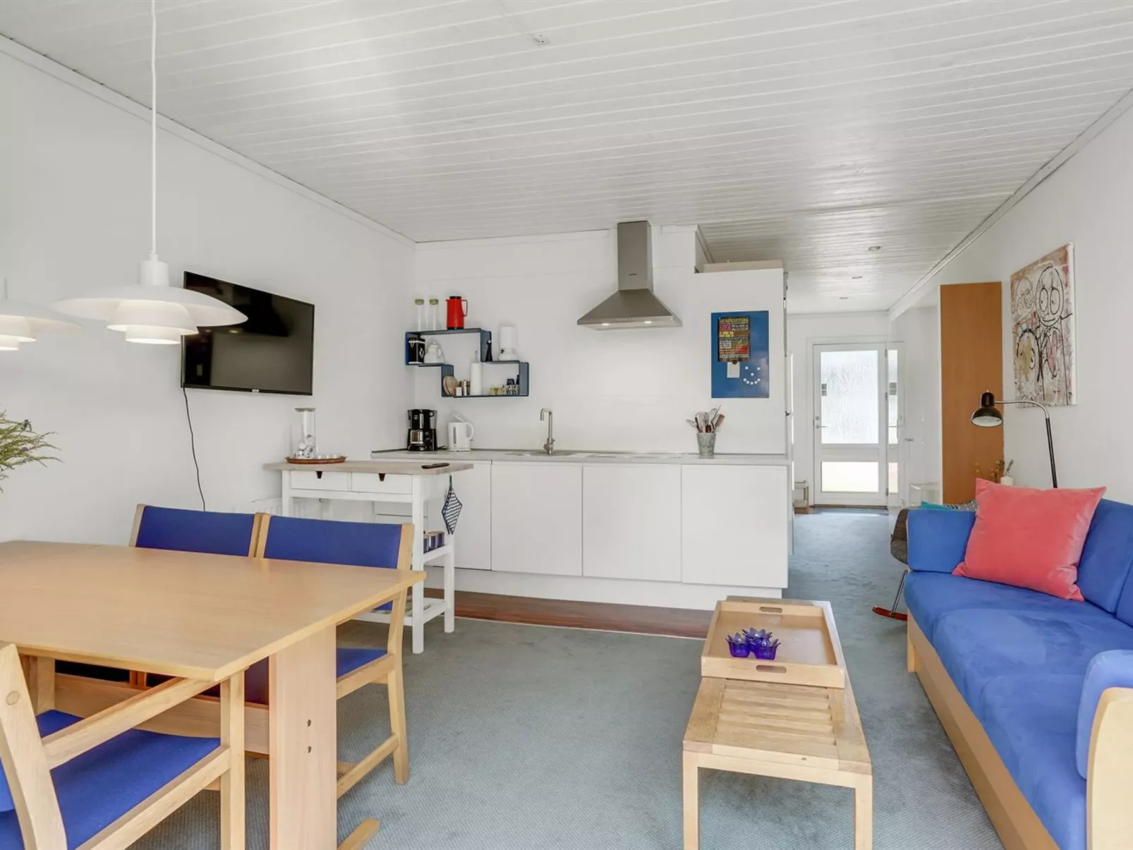 "Nomi" - 85m from the sea-Inside