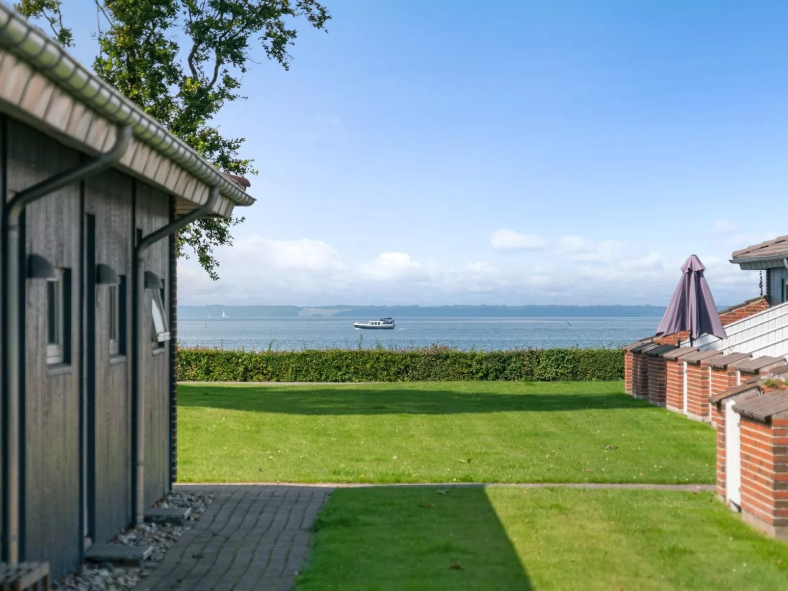"Nomi" - 85m from the sea-Outside