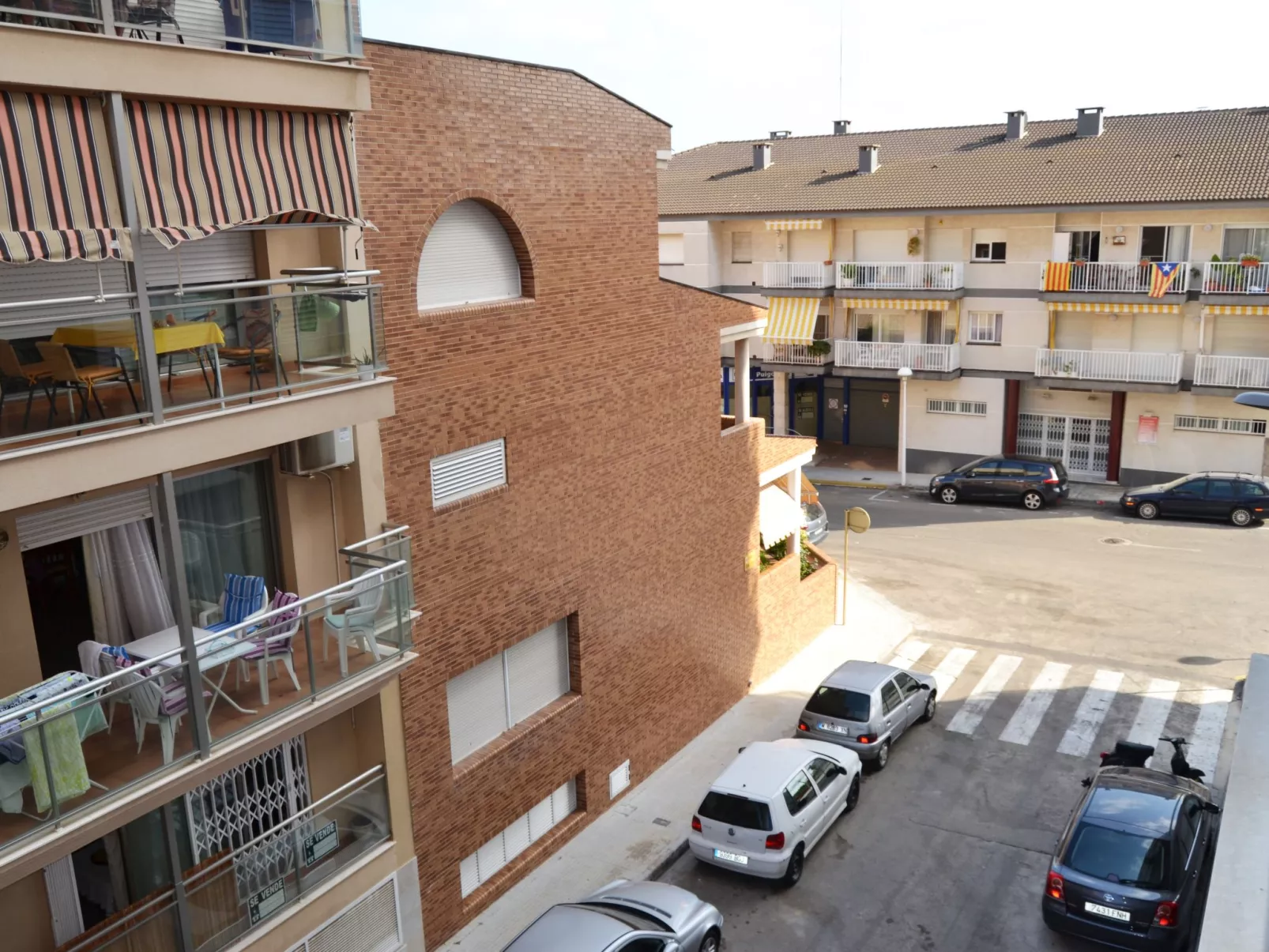 Edifici Montmar-Outside