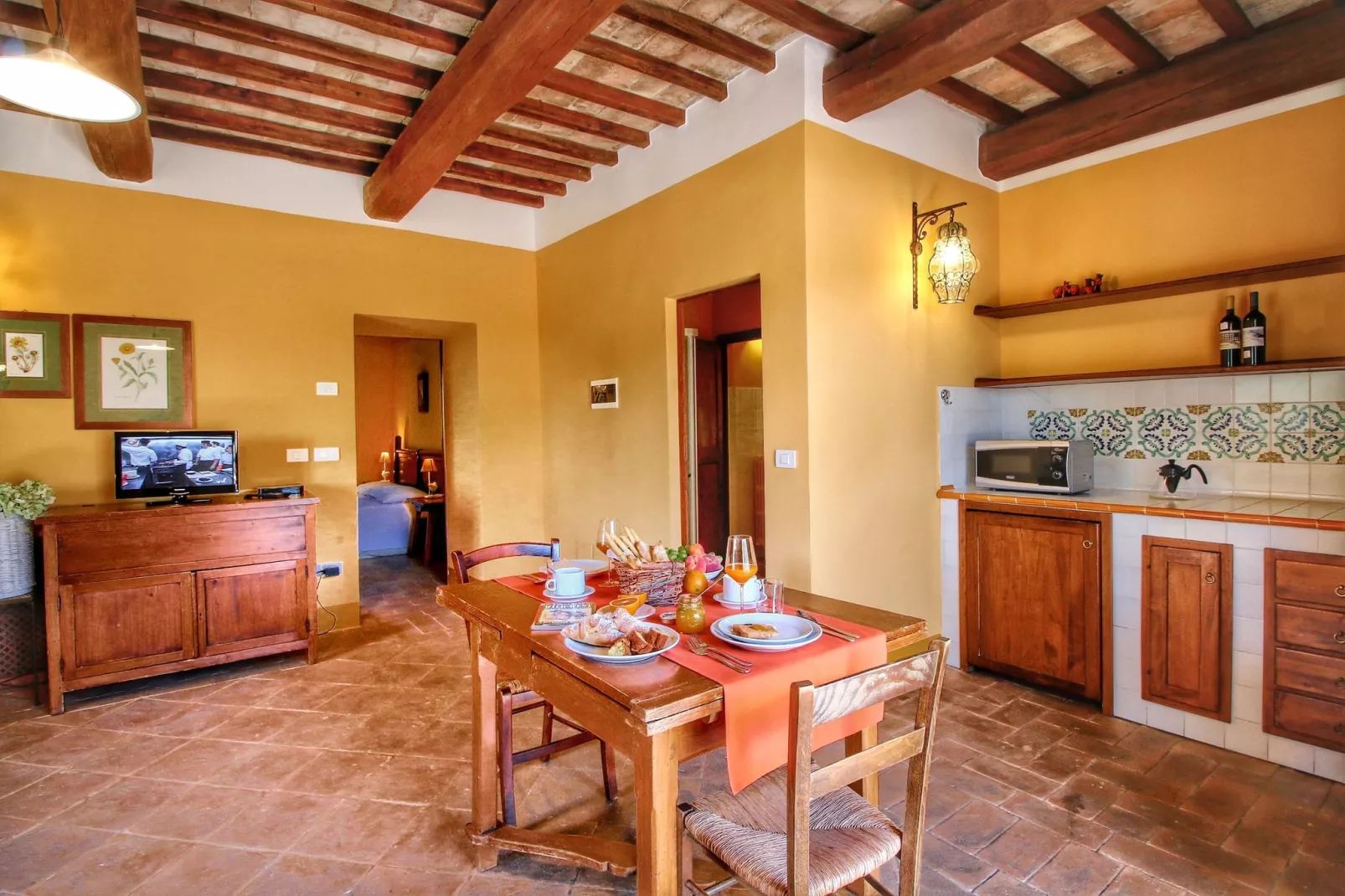Calendula-Dining room