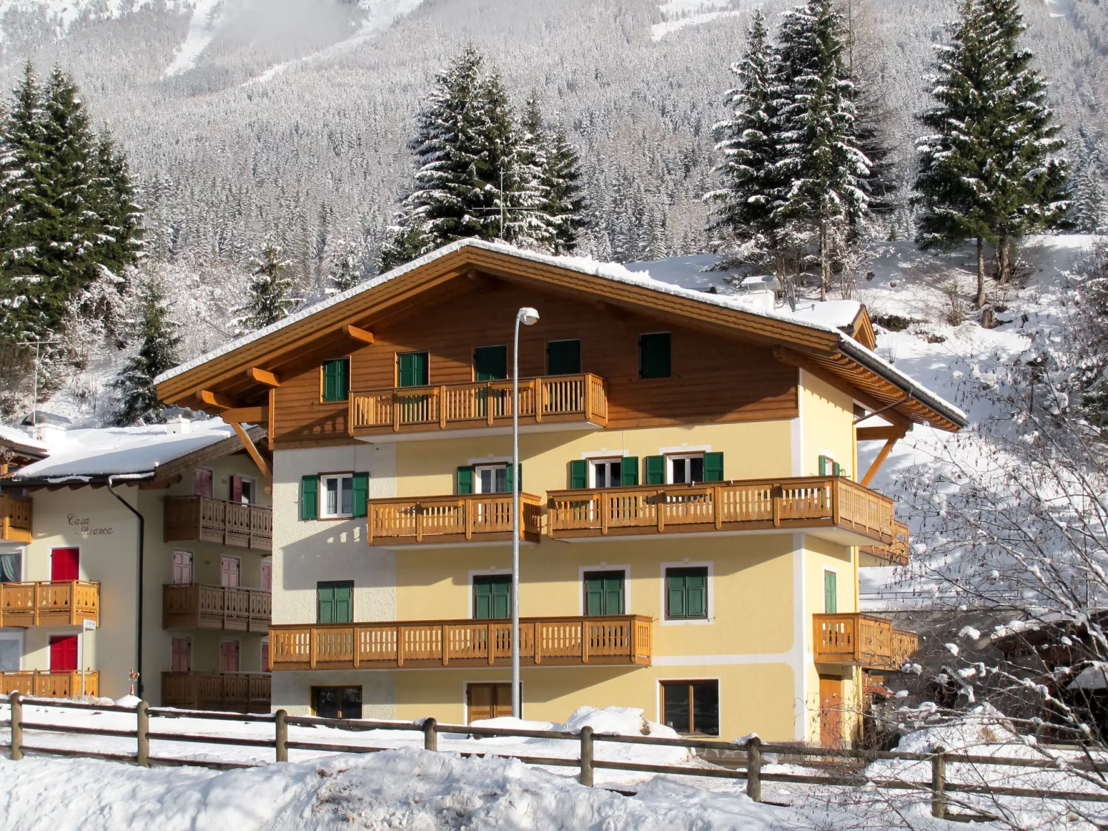 Pederiva (SOF740)-Outside