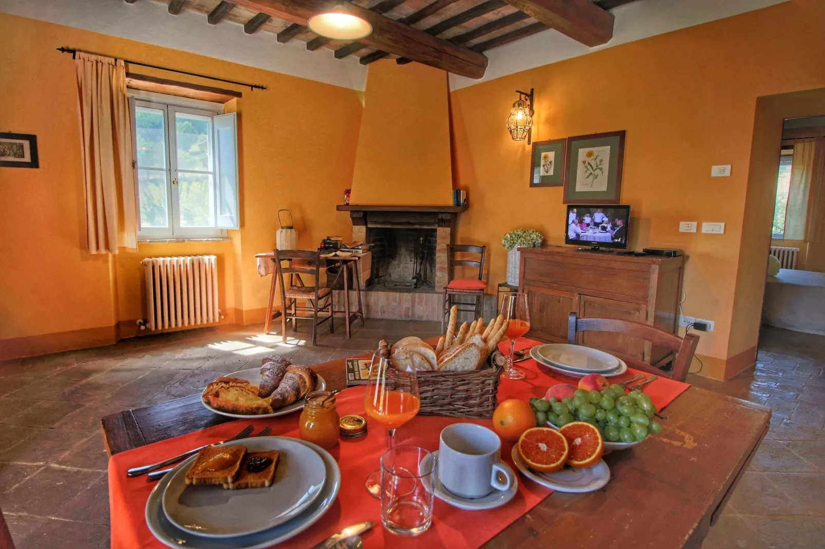 Calendula-Living room