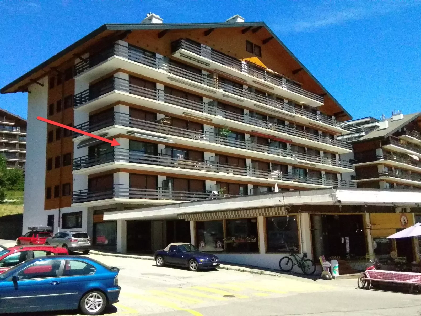 Platanes A1-Outside