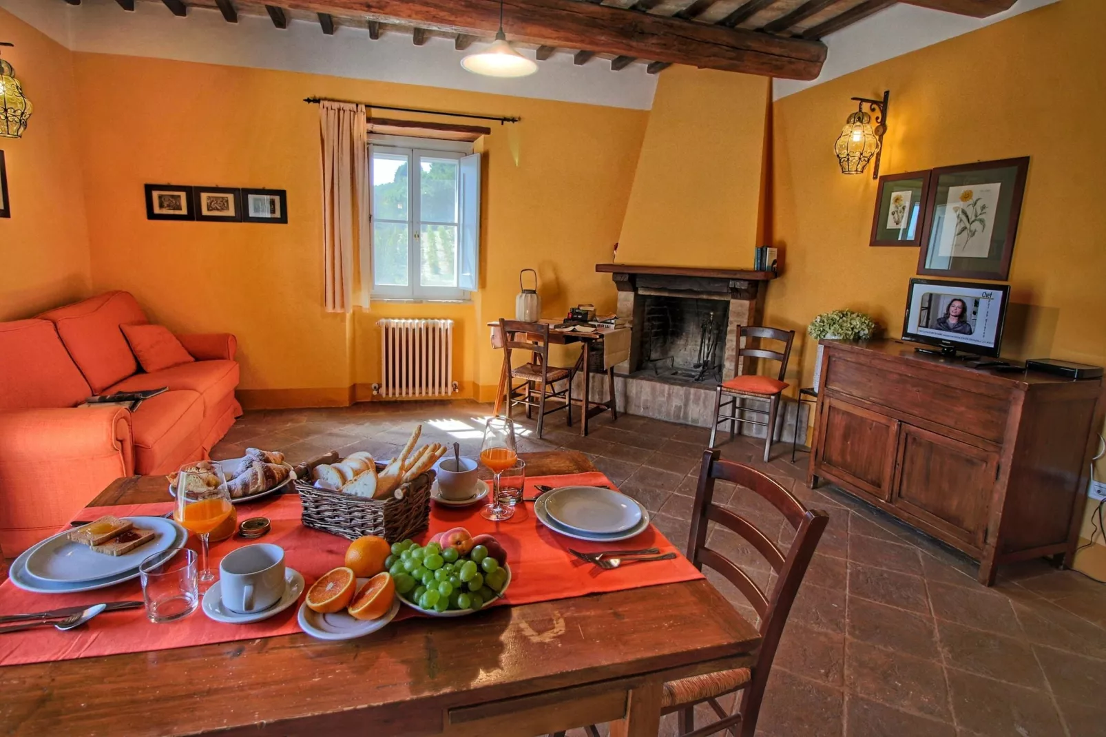 Calendula-Dining room