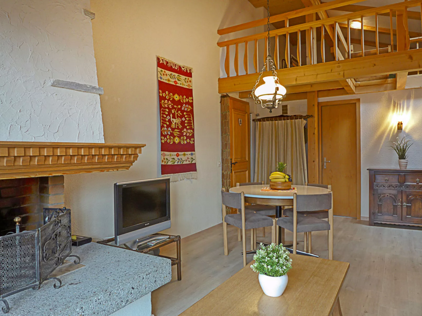 Bergkristall Apt. P-Inside