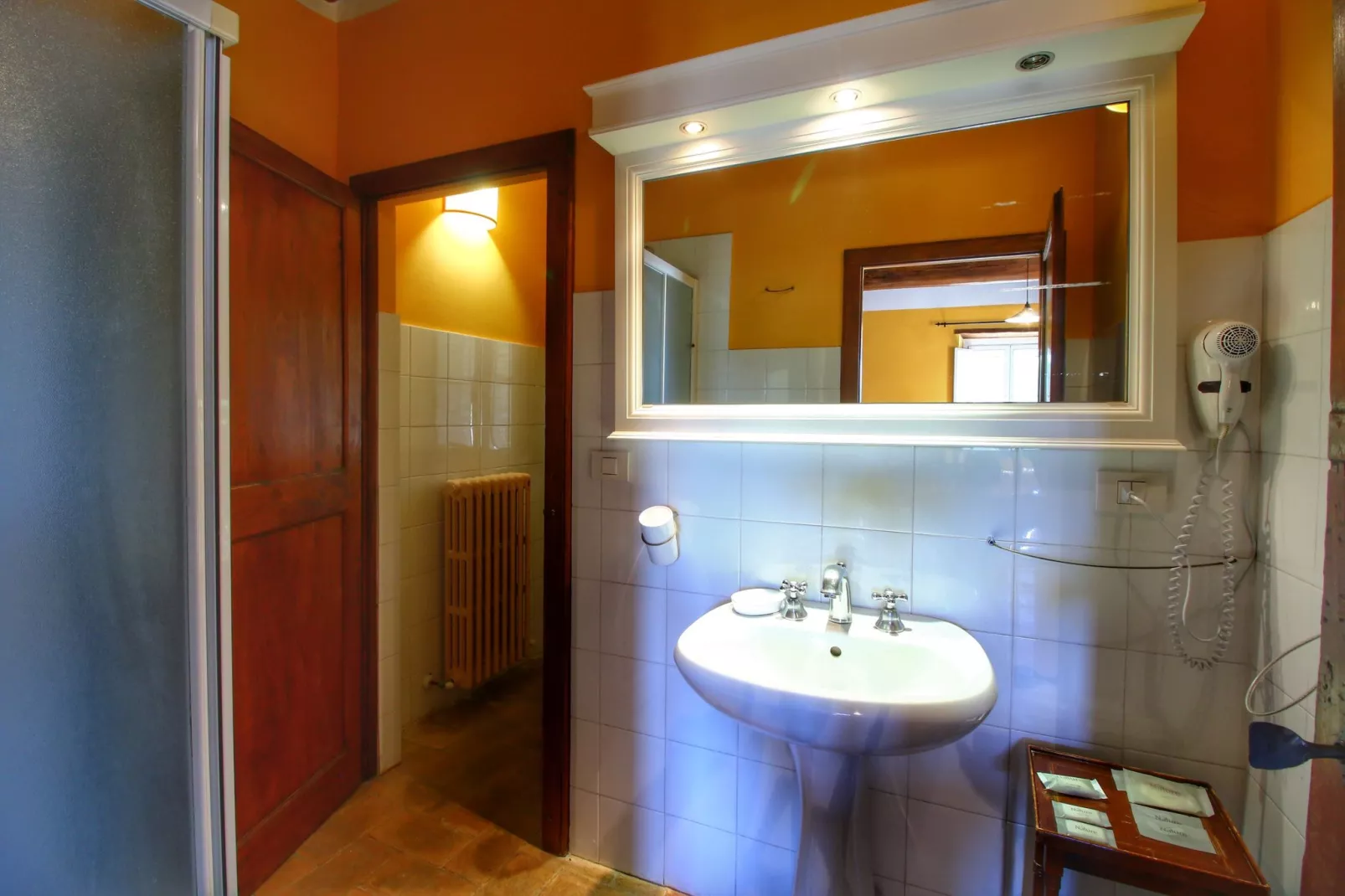 Calendula-Bathroom