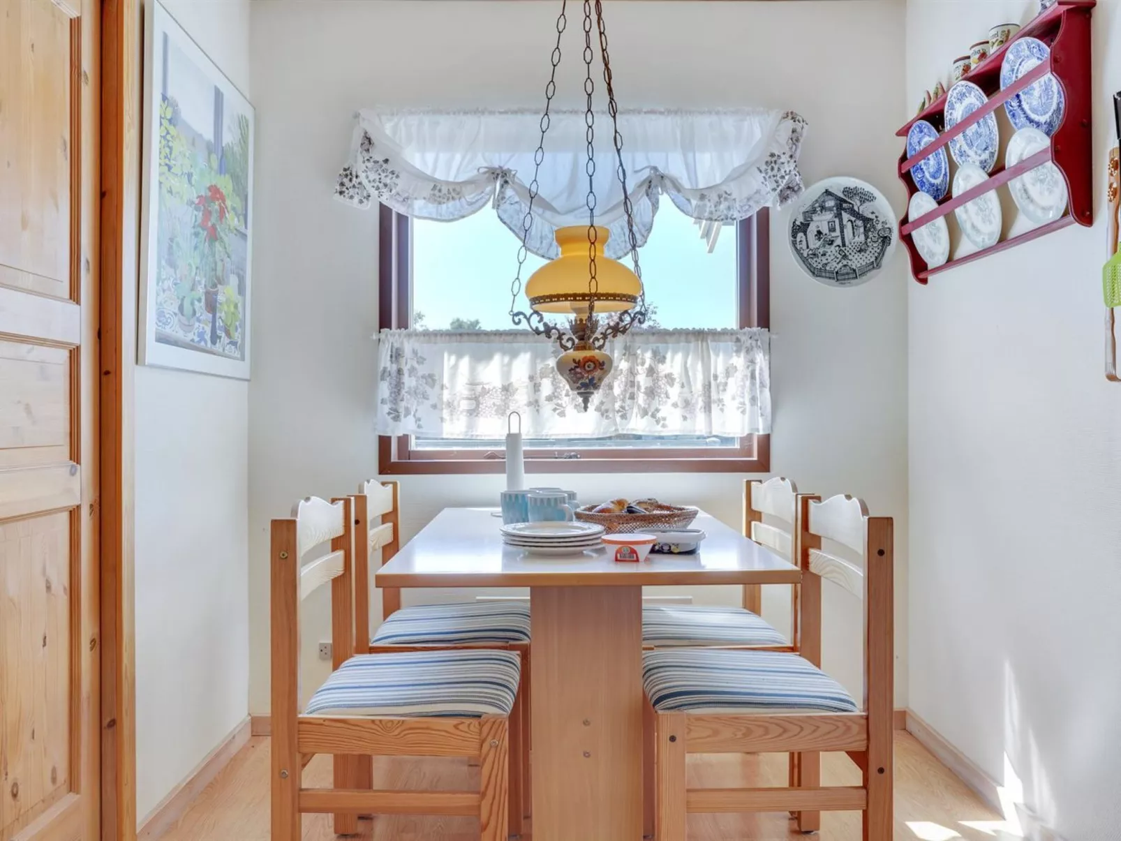 "Maelle" - 600m from the sea-Inside