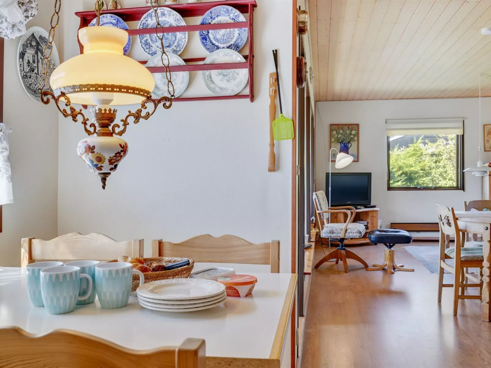 "Maelle" - 600m from the sea-Inside