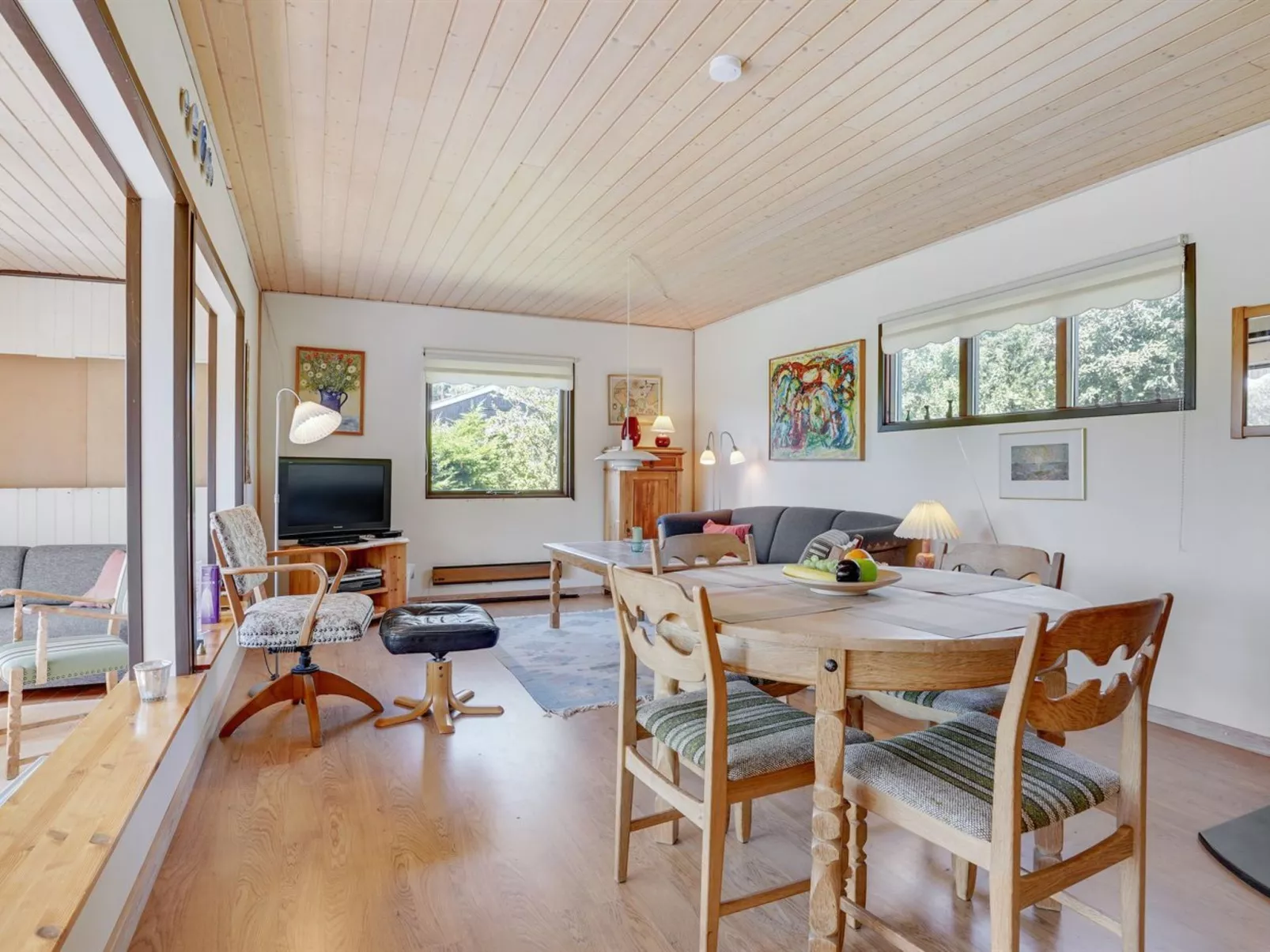 "Maelle" - 600m from the sea-Inside