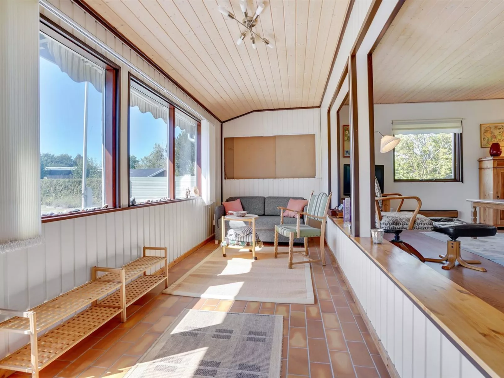 "Maelle" - 600m from the sea-Inside