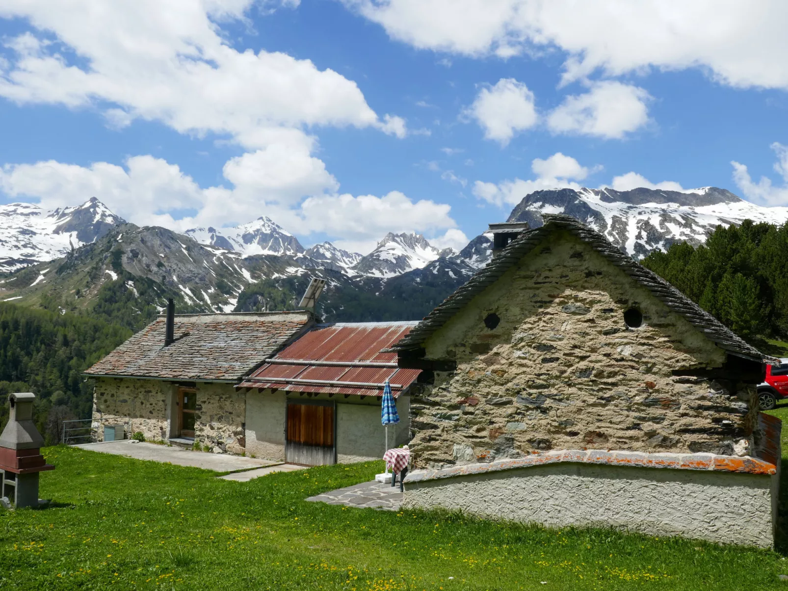Rustico Dolomia-Outside