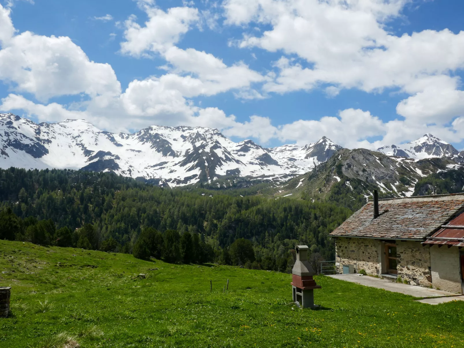 Rustico Dolomia-Outside